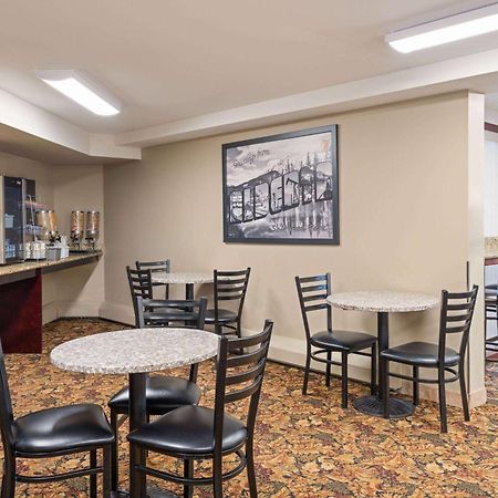 Super 8 By Wyndham Sherwood Park/Edmonton Area Экстерьер фото