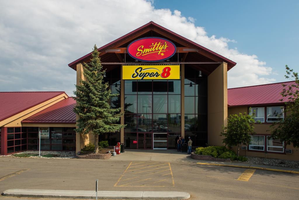 Super 8 By Wyndham Sherwood Park/Edmonton Area Экстерьер фото