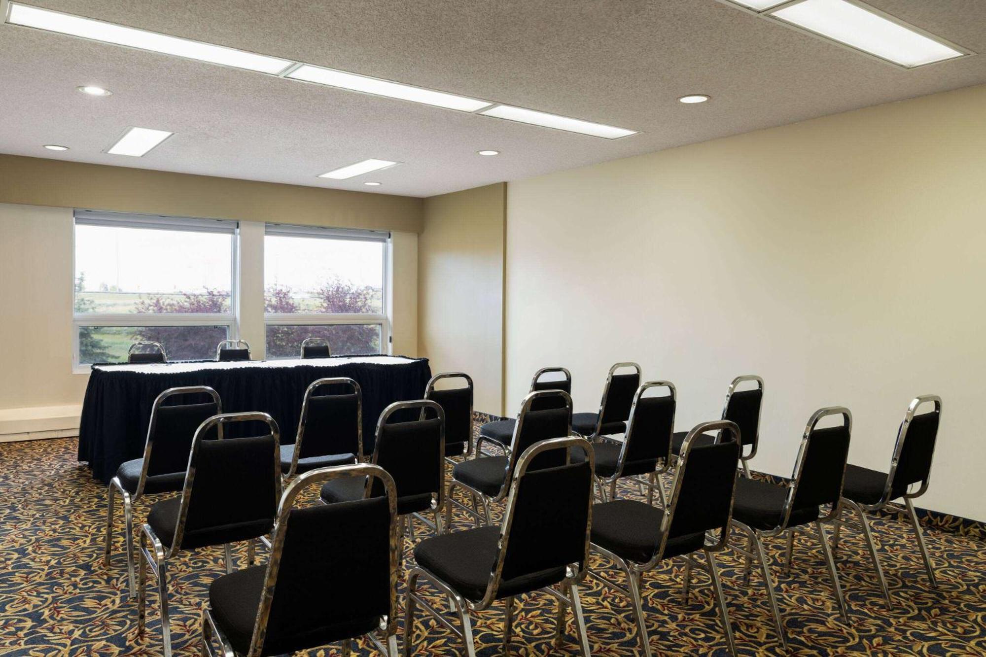 Super 8 By Wyndham Sherwood Park/Edmonton Area Экстерьер фото