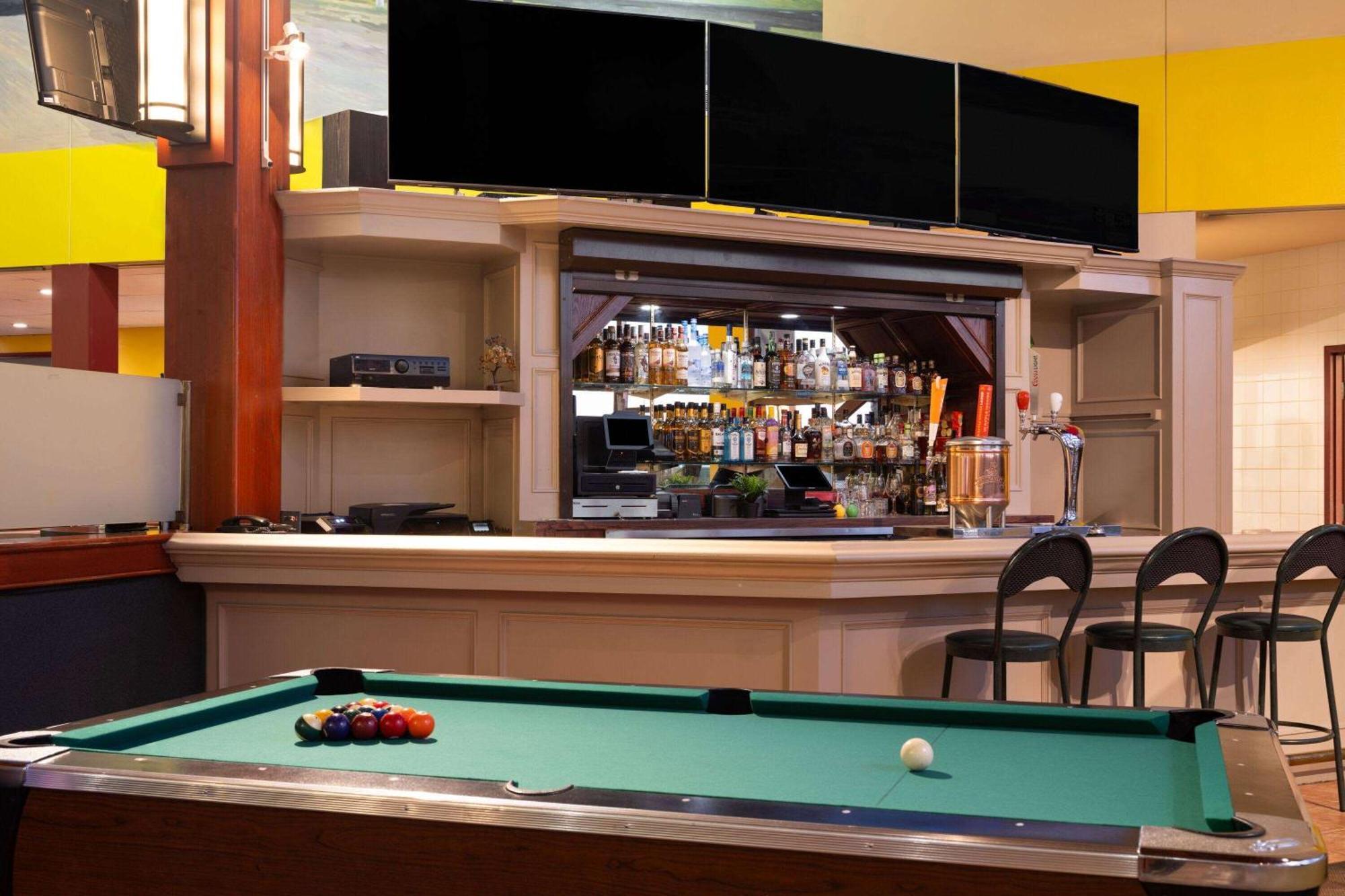 Super 8 By Wyndham Sherwood Park/Edmonton Area Экстерьер фото
