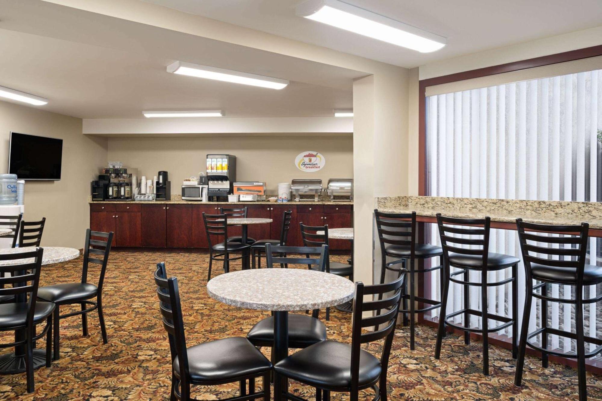 Super 8 By Wyndham Sherwood Park/Edmonton Area Экстерьер фото