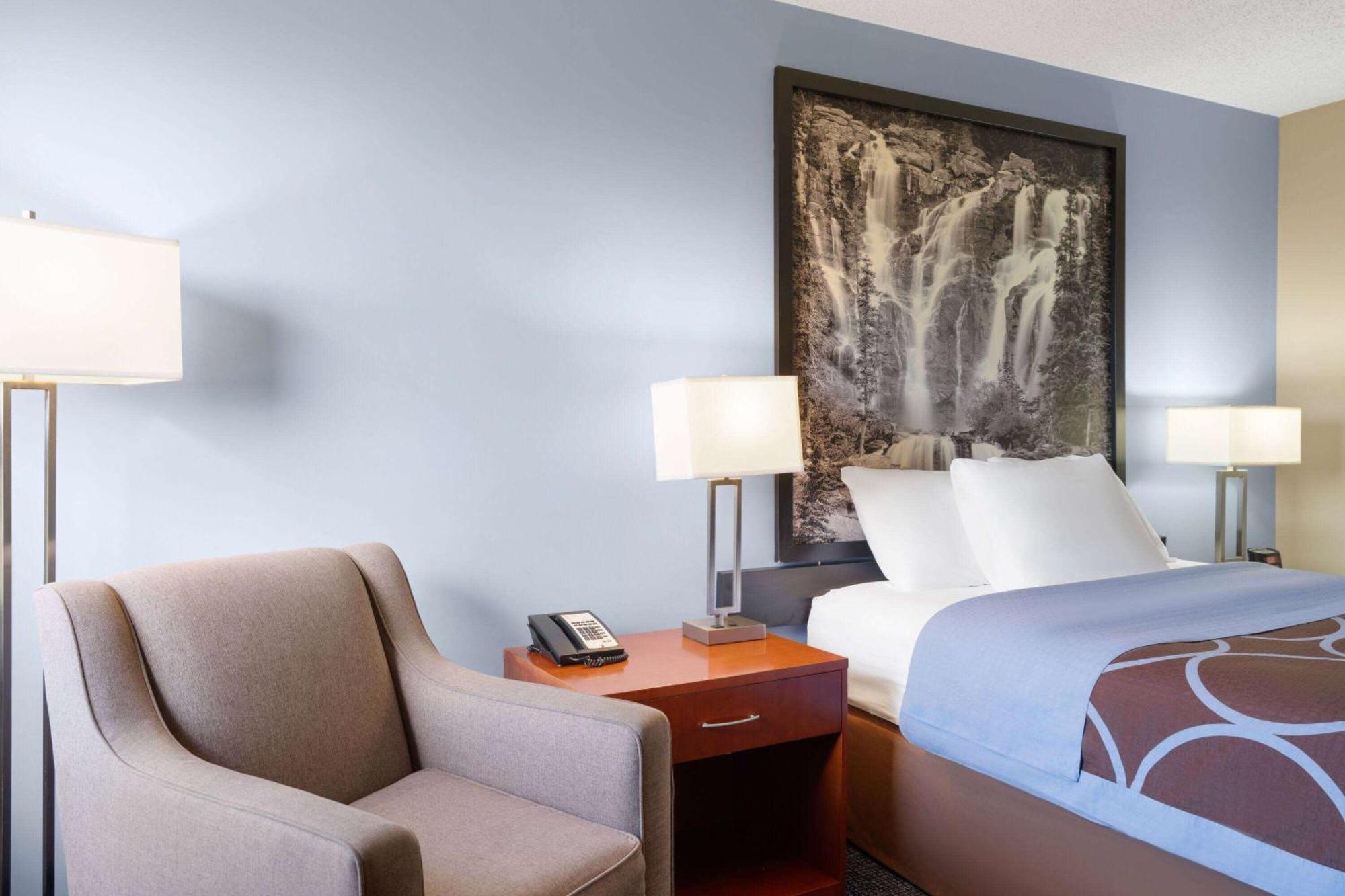 Super 8 By Wyndham Sherwood Park/Edmonton Area Экстерьер фото