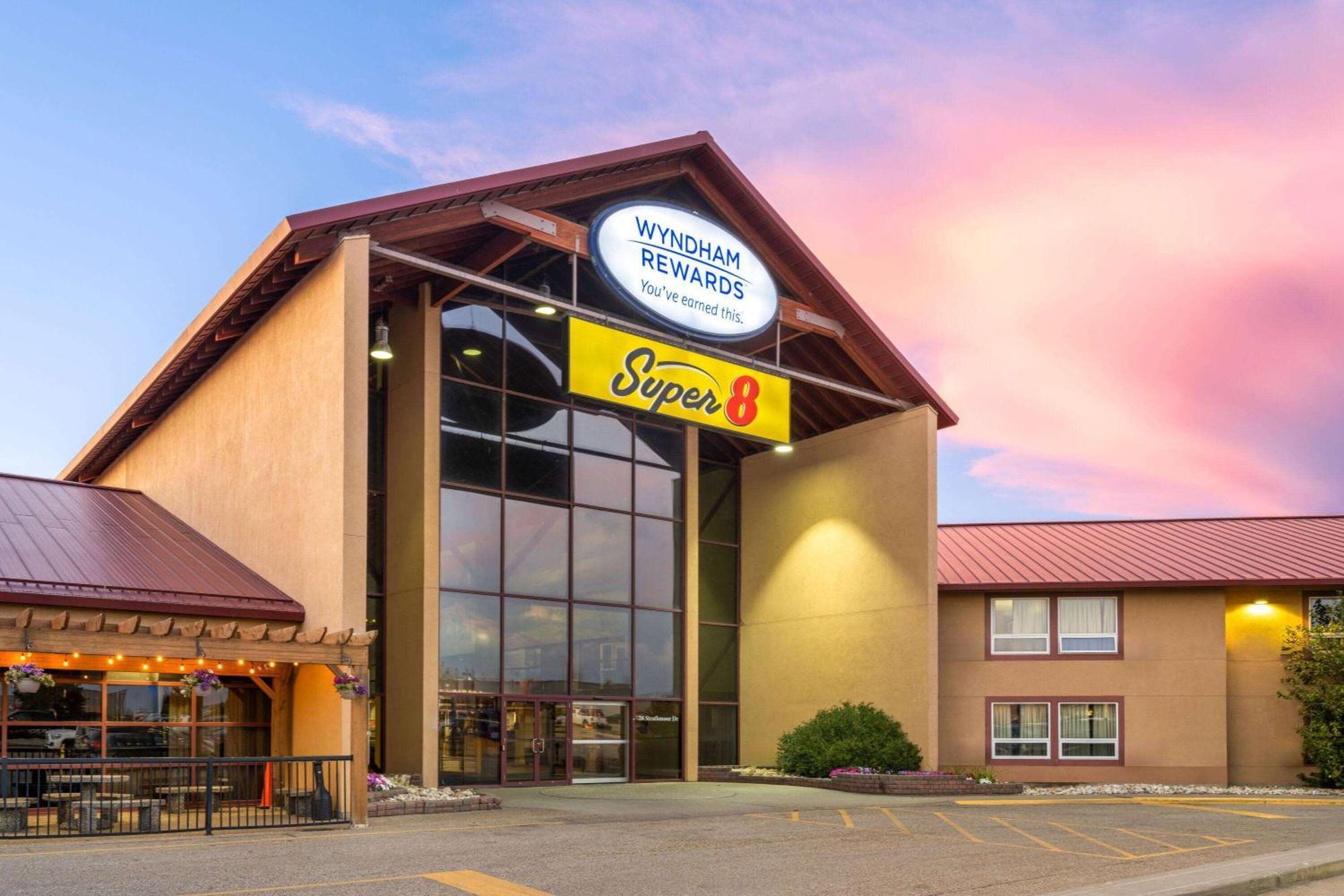 Super 8 By Wyndham Sherwood Park/Edmonton Area Экстерьер фото