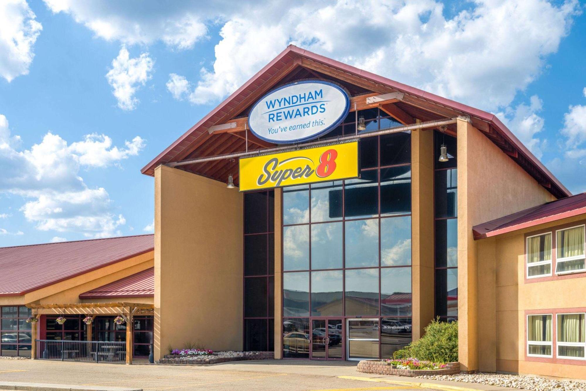 Super 8 By Wyndham Sherwood Park/Edmonton Area Экстерьер фото